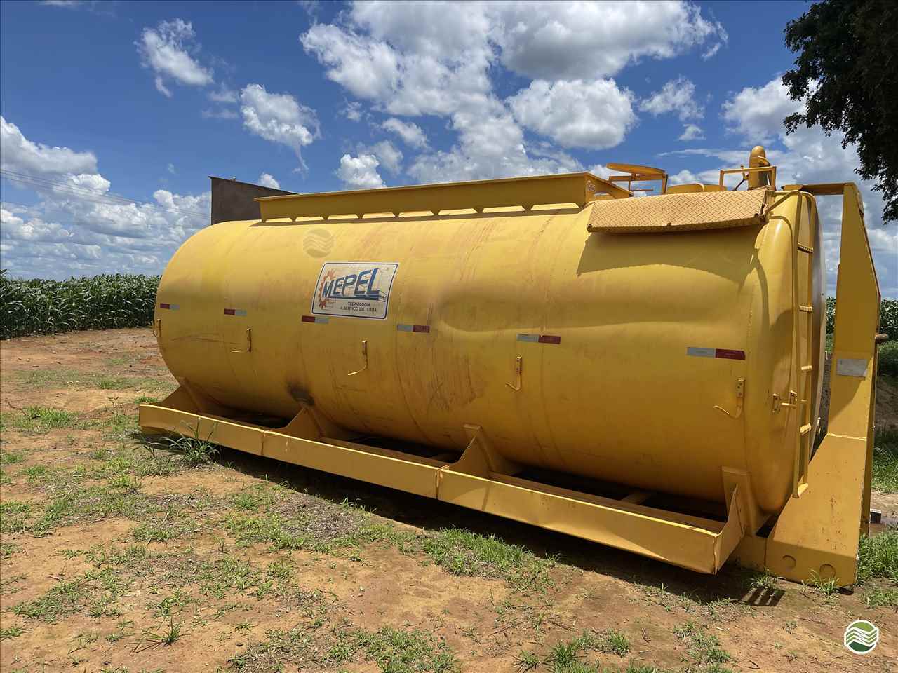 IMPLEMENTOS AGRICOLAS CARRETA TANQUE TANQUE 15000 LITROS Fazenda Bergamasco - Uberaba UBERABA MINAS GERAIS MG