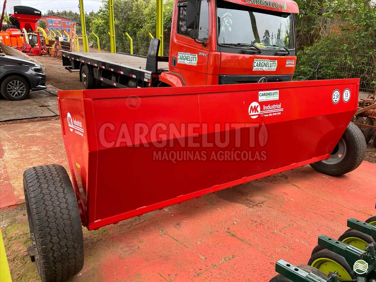 IMPLEMENTOS AGRICOLAS DISTRIBUIDOR CALCÁRIO 2500 Kg Cargnelutti Máquinas Agrícolas IJUI RIO GRANDE DO SUL RS