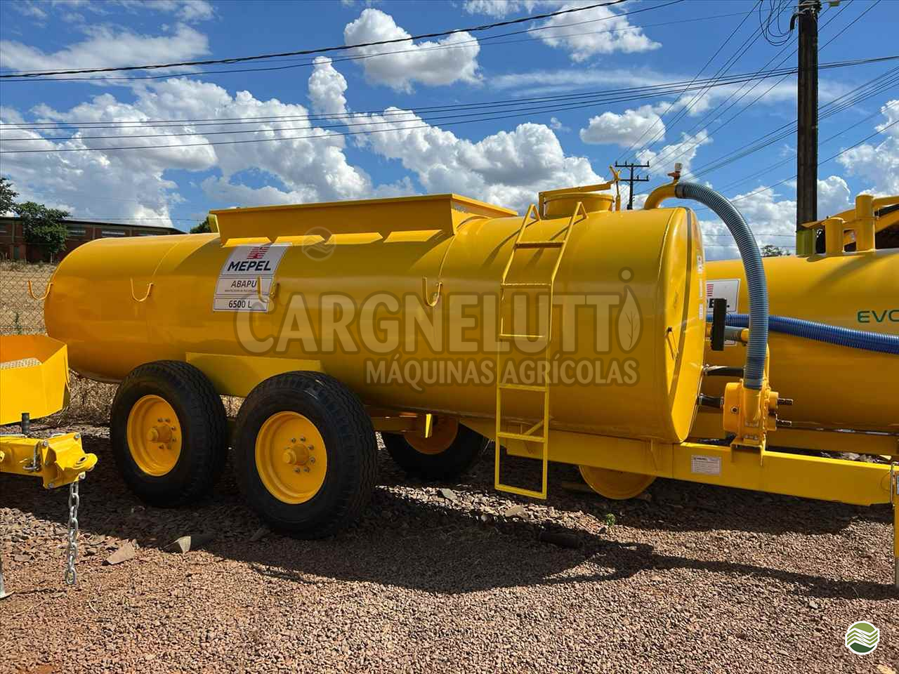 IMPLEMENTOS AGRICOLAS ABASTECEDOR ABASTECEDOR DE PULVERIZADOR Cargnelutti Máquinas Agrícolas IJUI RIO GRANDE DO SUL RS