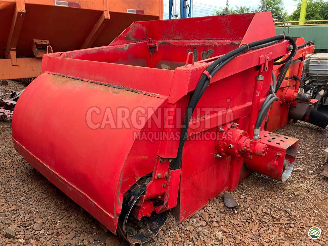 IMPLEMENTOS AGRICOLAS DESENSILADEIRA DESENSILADEIRA Cargnelutti Máquinas Agrícolas IJUI RIO GRANDE DO SUL RS