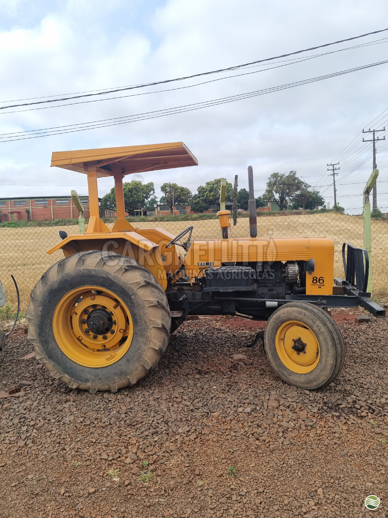 TRATOR VALMET VALMET 86 Tração 4x2 Cargnelutti Máquinas Agrícolas IJUI RIO GRANDE DO SUL RS