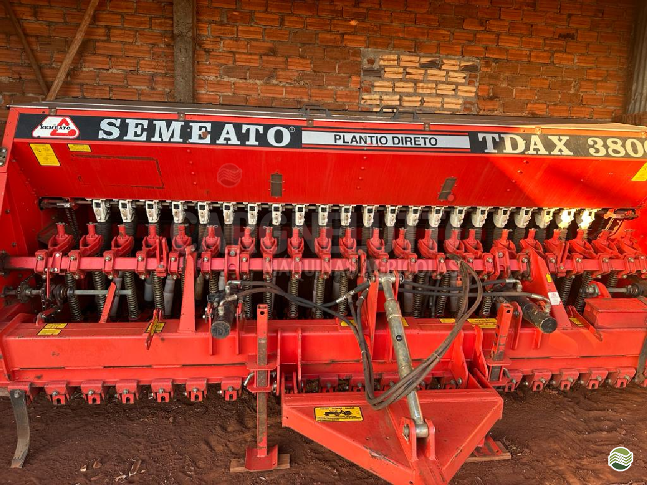 IMPLEMENTOS AGRICOLAS PLANTADEIRA PLANTADEIRA DE GRÃOS Cargnelutti Máquinas Agrícolas IJUI RIO GRANDE DO SUL RS