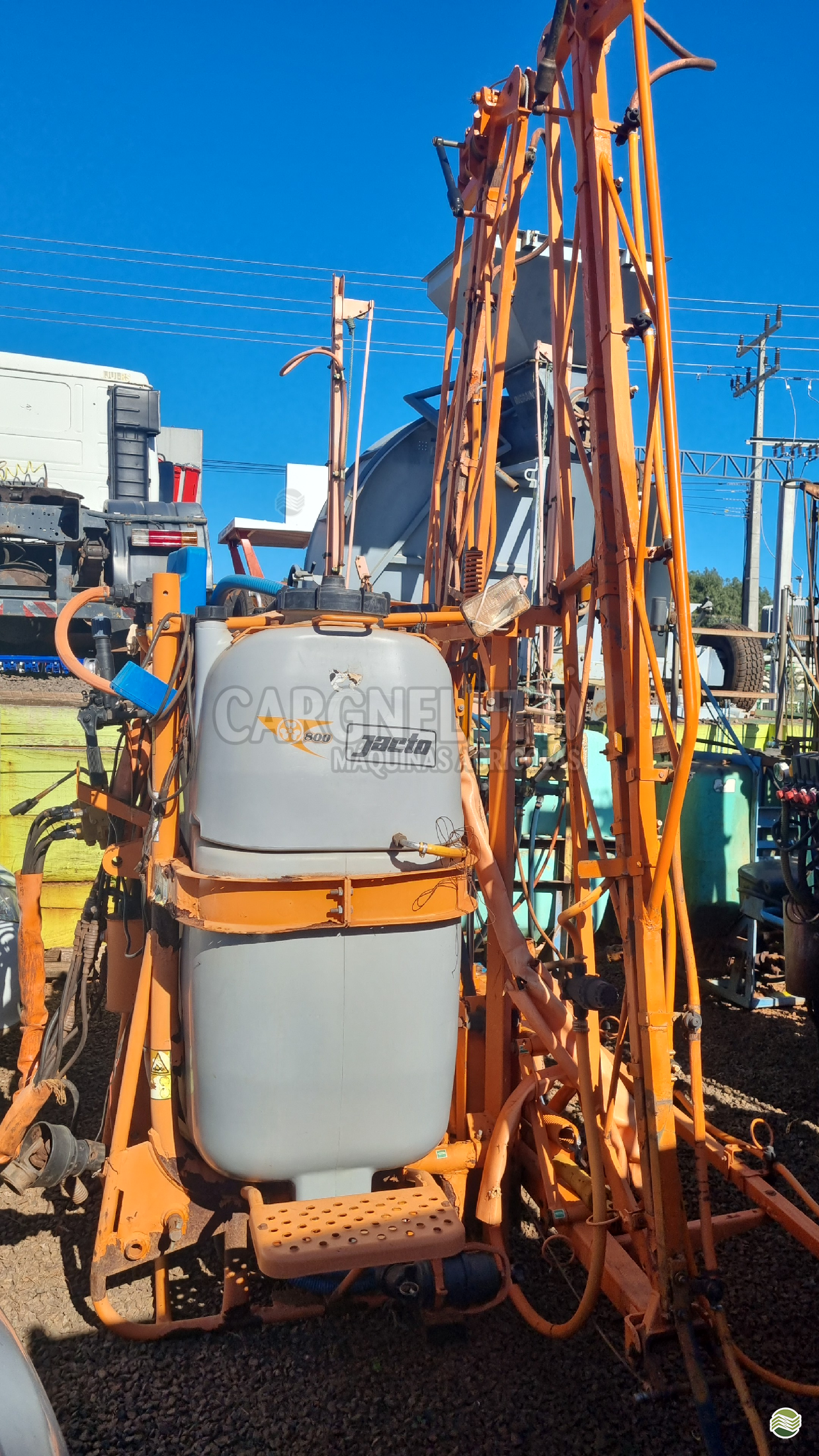 IMPLEMENTOS AGRICOLAS PULVERIZADOR 800L Cargnelutti Máquinas Agrícolas IJUI RIO GRANDE DO SUL RS