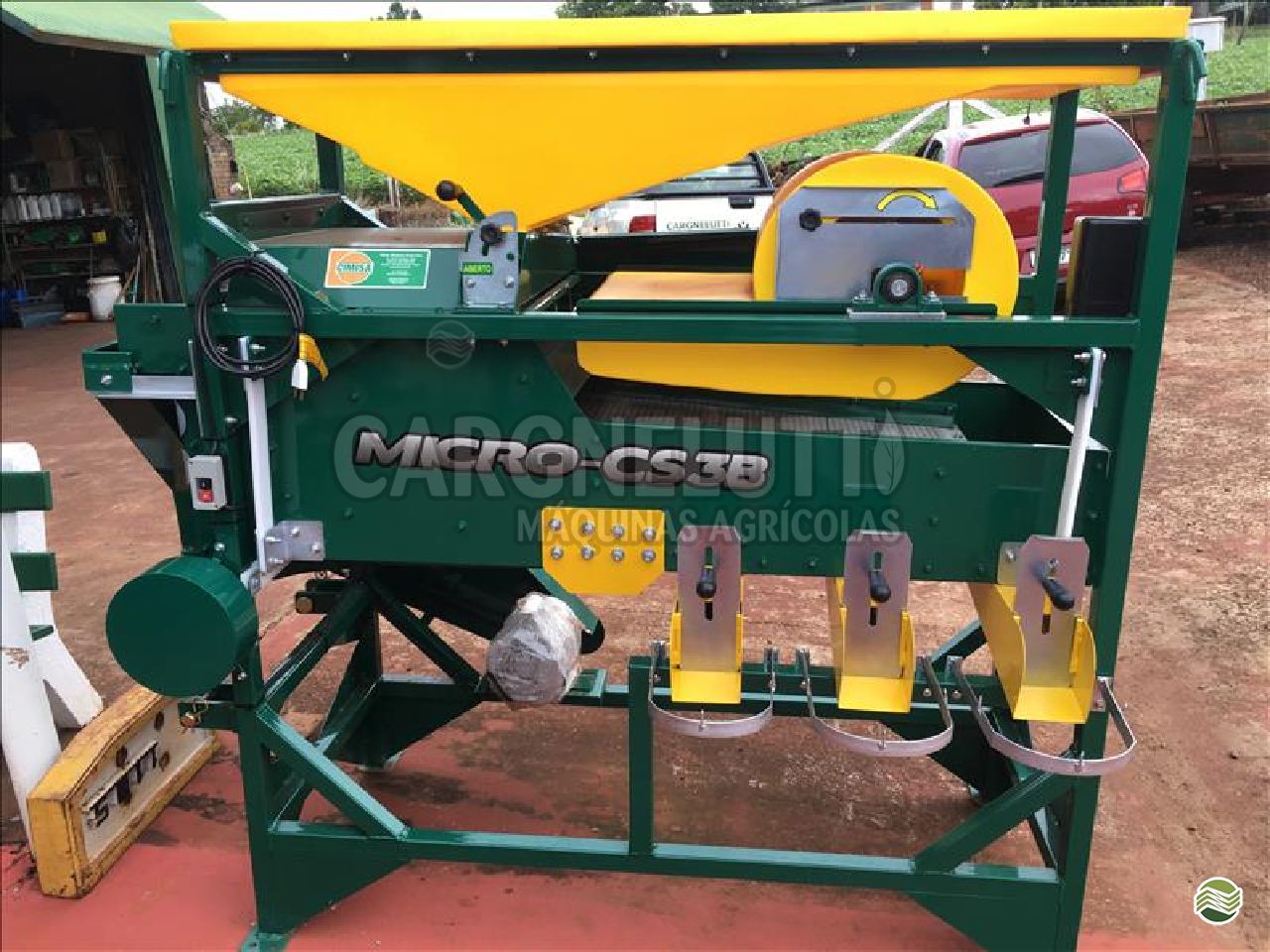 IMPLEMENTOS AGRICOLAS BENEFICIADORA DE GRÃOS CLASSIFICADOR DE SEMENTES Cargnelutti Máquinas Agrícolas IJUI RIO GRANDE DO SUL RS