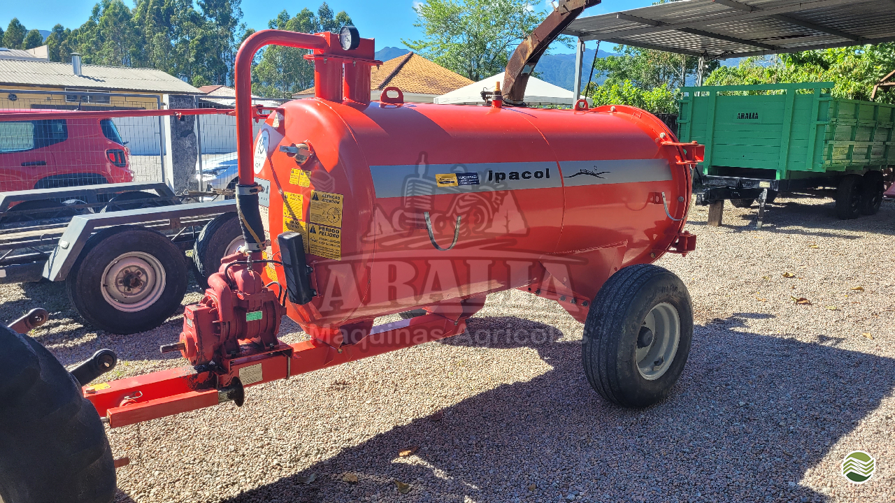 IMPLEMENTOS AGRICOLAS DISTRIBUIDOR ADUBO ORGÂNICO LÍQUIDO Aralia Máquinas Agricolas SANTO AMARO DA IMPERATRIZ SANTA CATARINA SC