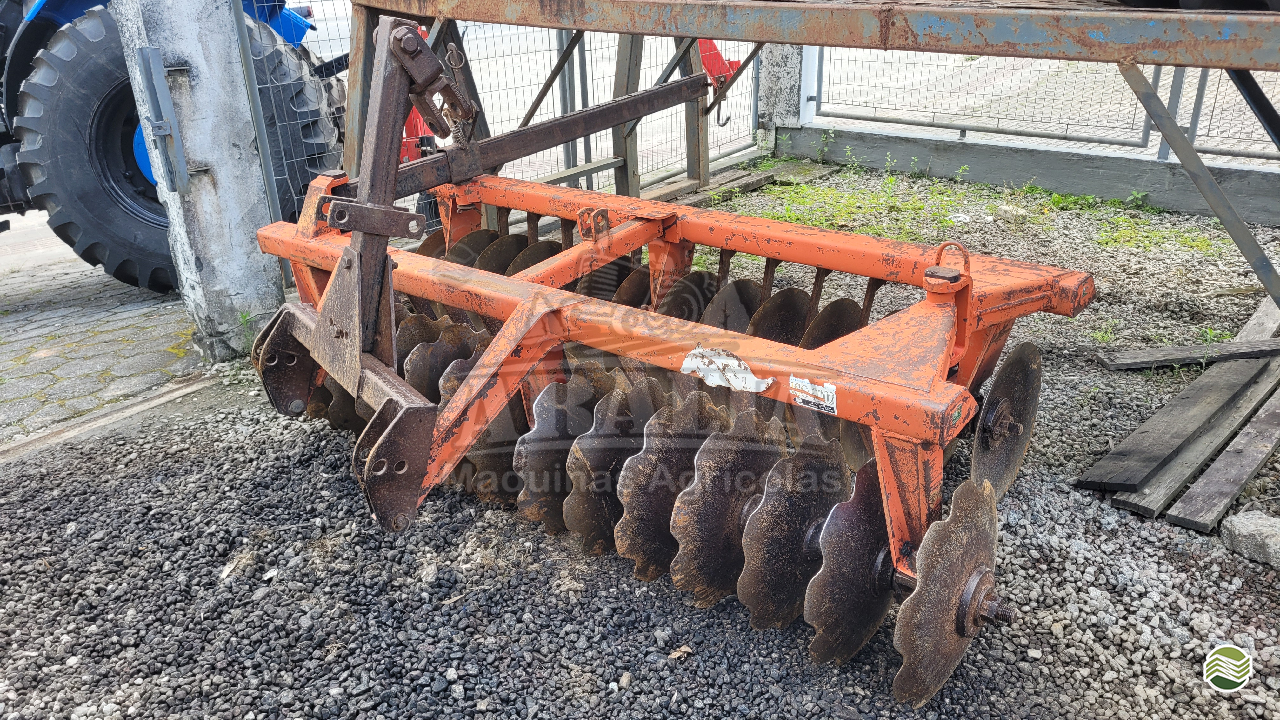 IMPLEMENTOS AGRICOLAS GRADE NIVELADORA NIVELADORA 28 DISCOS Aralia Máquinas Agricolas SANTO AMARO DA IMPERATRIZ SANTA CATARINA SC