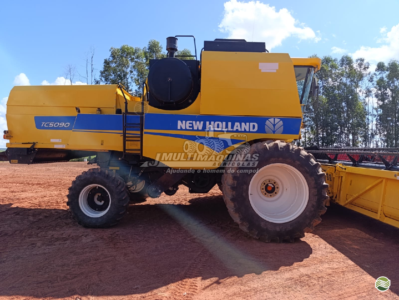COLHEITADEIRA NEW HOLLAND TC 5090 JMulti Máquinas ITARUMA GOIAS GO