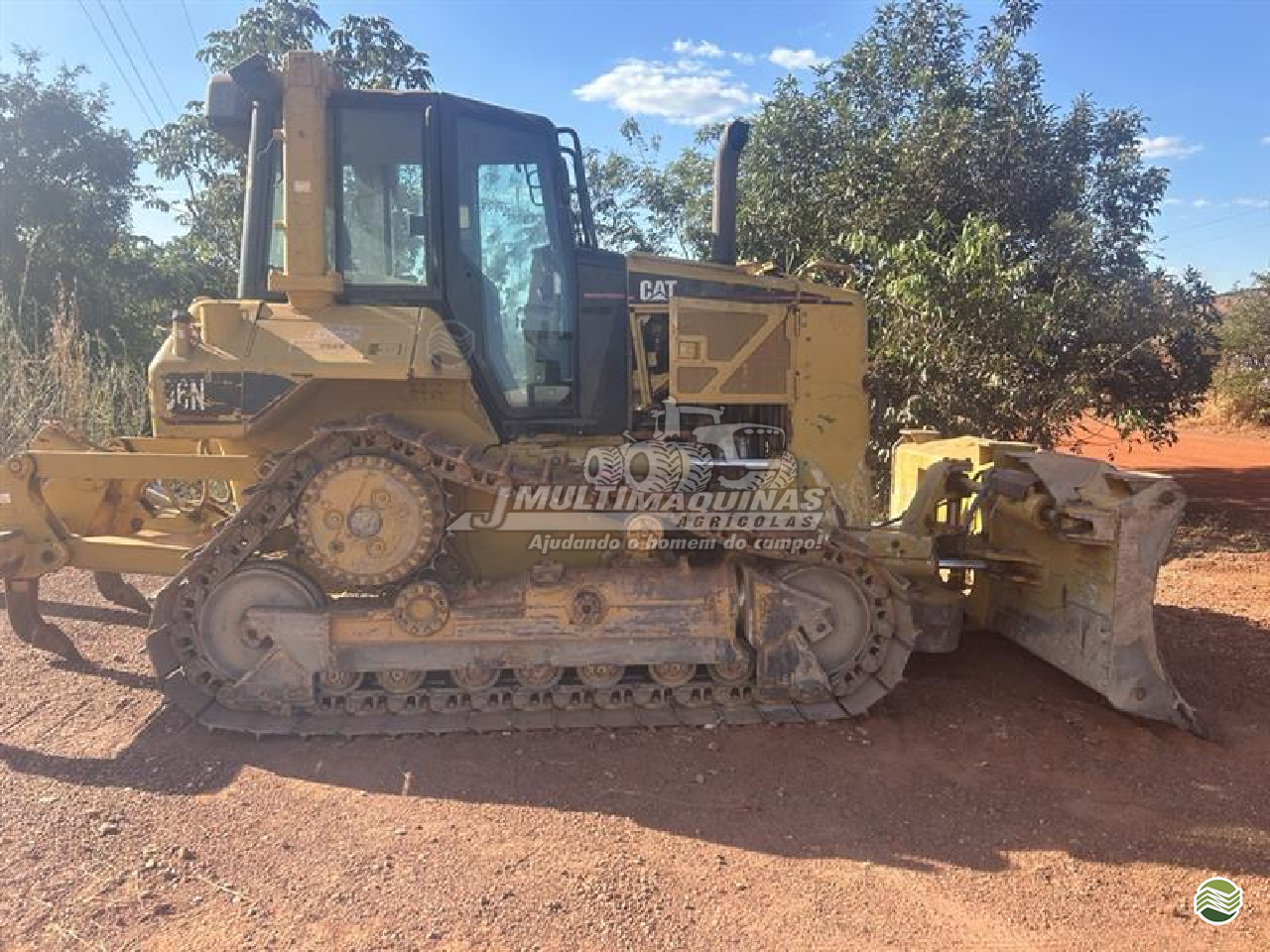 TRATOR ESTEIRA CATERPILLAR D6N JMulti Máquinas ITARUMA GOIAS GO