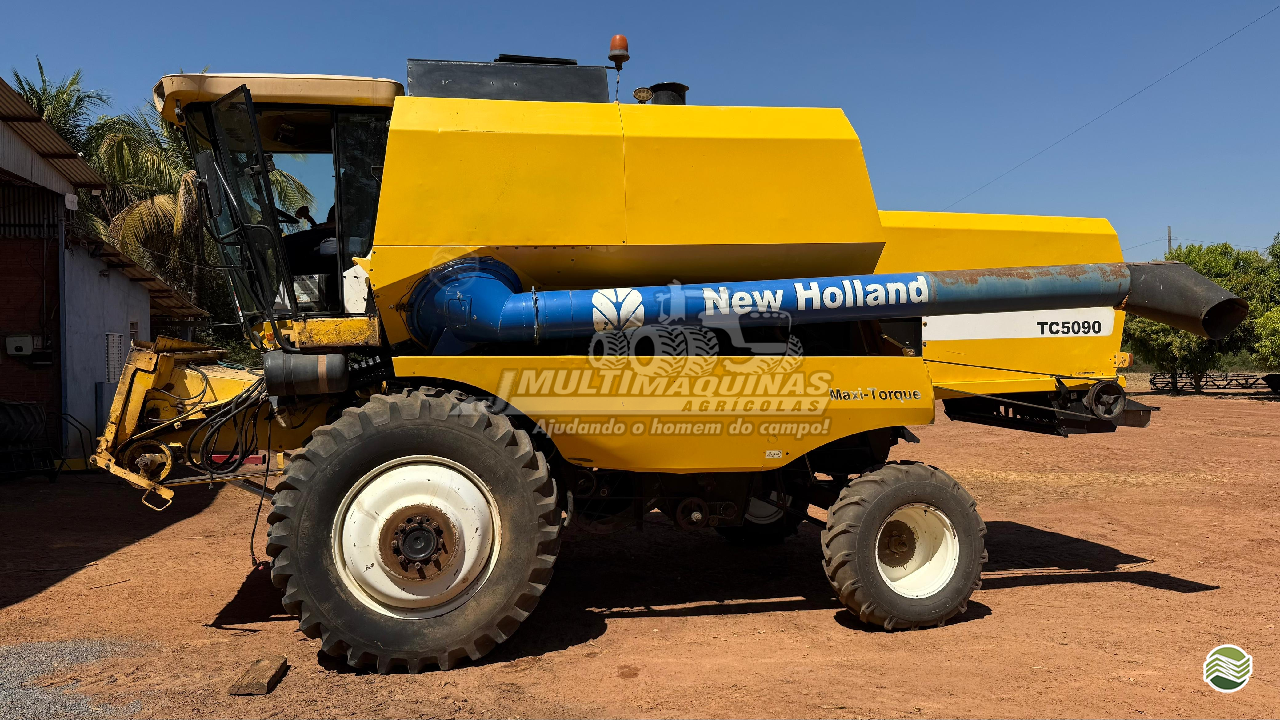 COLHEITADEIRA NEW HOLLAND TC 5090 JMulti Máquinas ITARUMA GOIAS GO