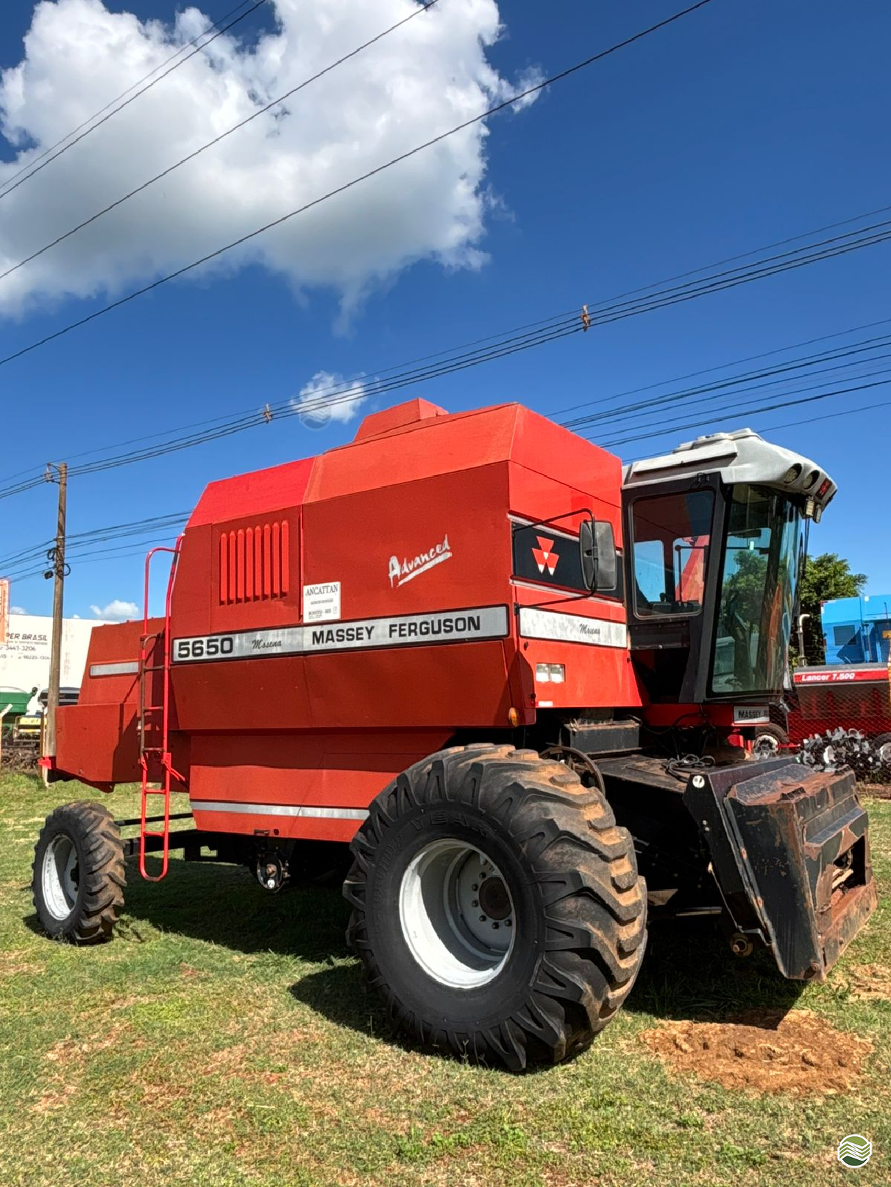 COLHEITADEIRA MASSEY FERGUSON MF 5650 Genial Máquinas DOURADOS MATO GROSSO DO SUL MS