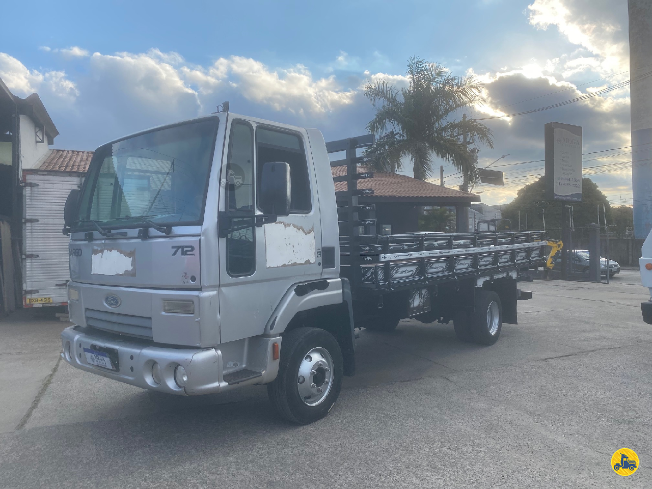 CAMINHAO FORD CARGO 712 Carga Seca 3/4 4x2 Mega Mogi Caminhões MOGI DAS CRUZES SÃO PAULO SP