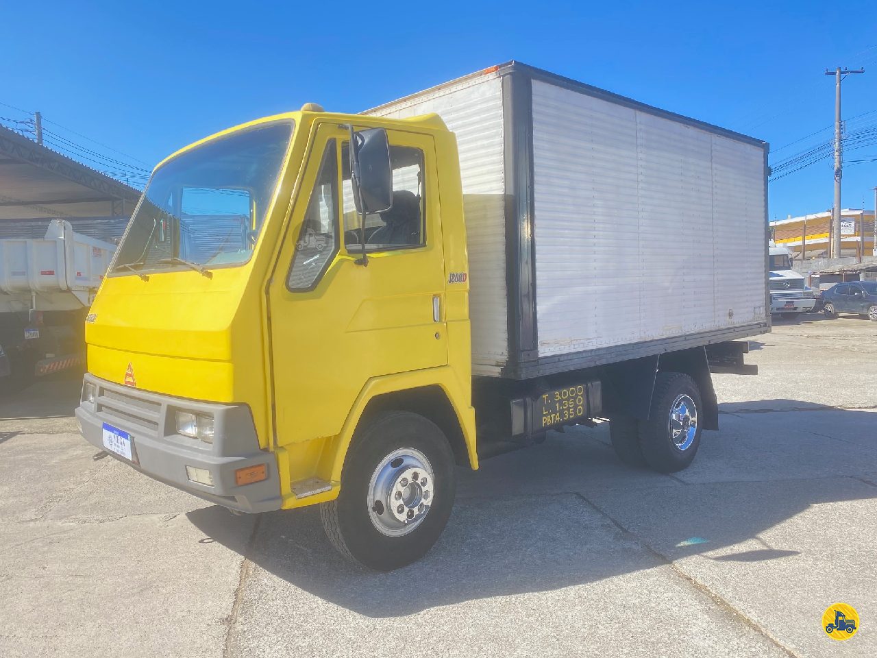 CAMINHAO AGRALE AGRALE 1800 Baú Térmico 3/4 4x2 Mega Mogi Caminhões MOGI DAS CRUZES SÃO PAULO SP