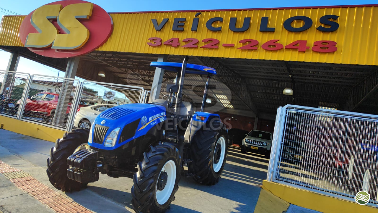 TRATOR NEW HOLLAND NEW TL5.80 Tração 4x4 SS Veículos IRATI PARANÁ PR