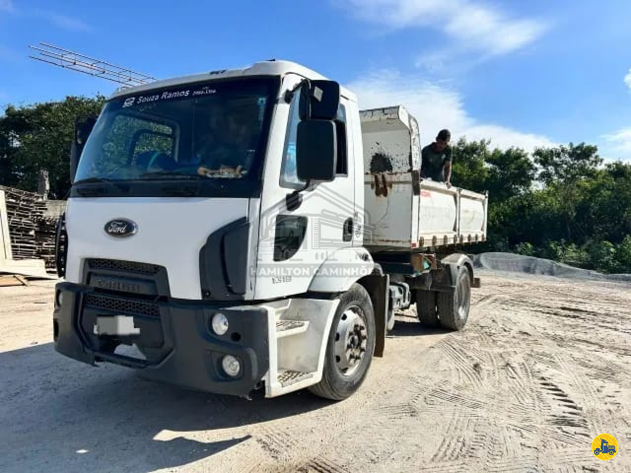 CAMINHAO FORD CARGO 1319 Caçamba Basculante Cavalo 4x2 Hamilton Caminhões LIMEIRA SÃO PAULO SP