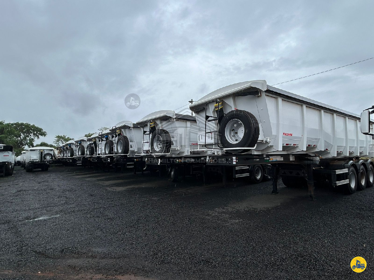 CARRETA JULIETA BASCULANTE Hamilton Caminhões LIMEIRA SÃO PAULO SP