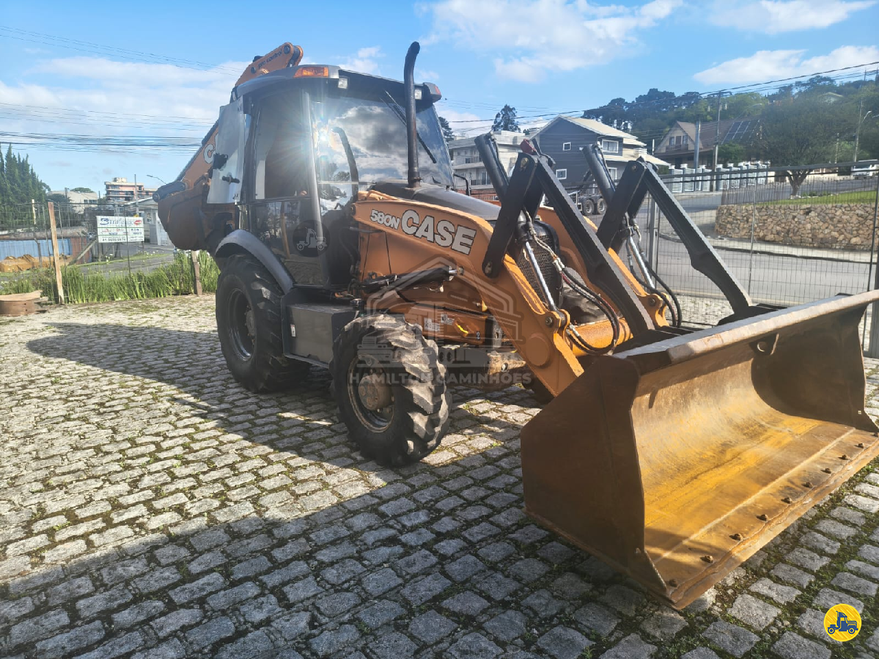 RETRO ESCAVADEIRA CASE 580N Tração 4x4 Hamilton Caminhões LIMEIRA SÃO PAULO SP