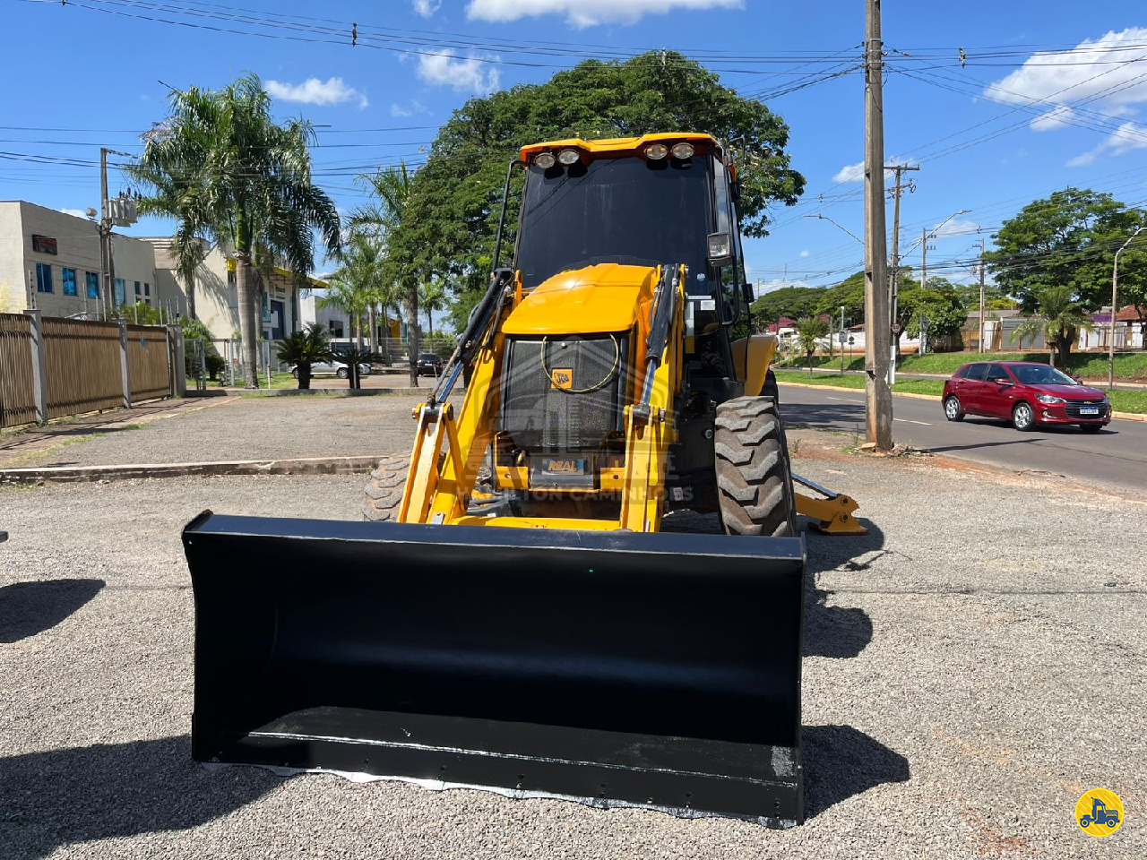 RETRO ESCAVADEIRA JCB 3CX Tração 4x4 Hamilton Caminhões LIMEIRA SÃO PAULO SP
