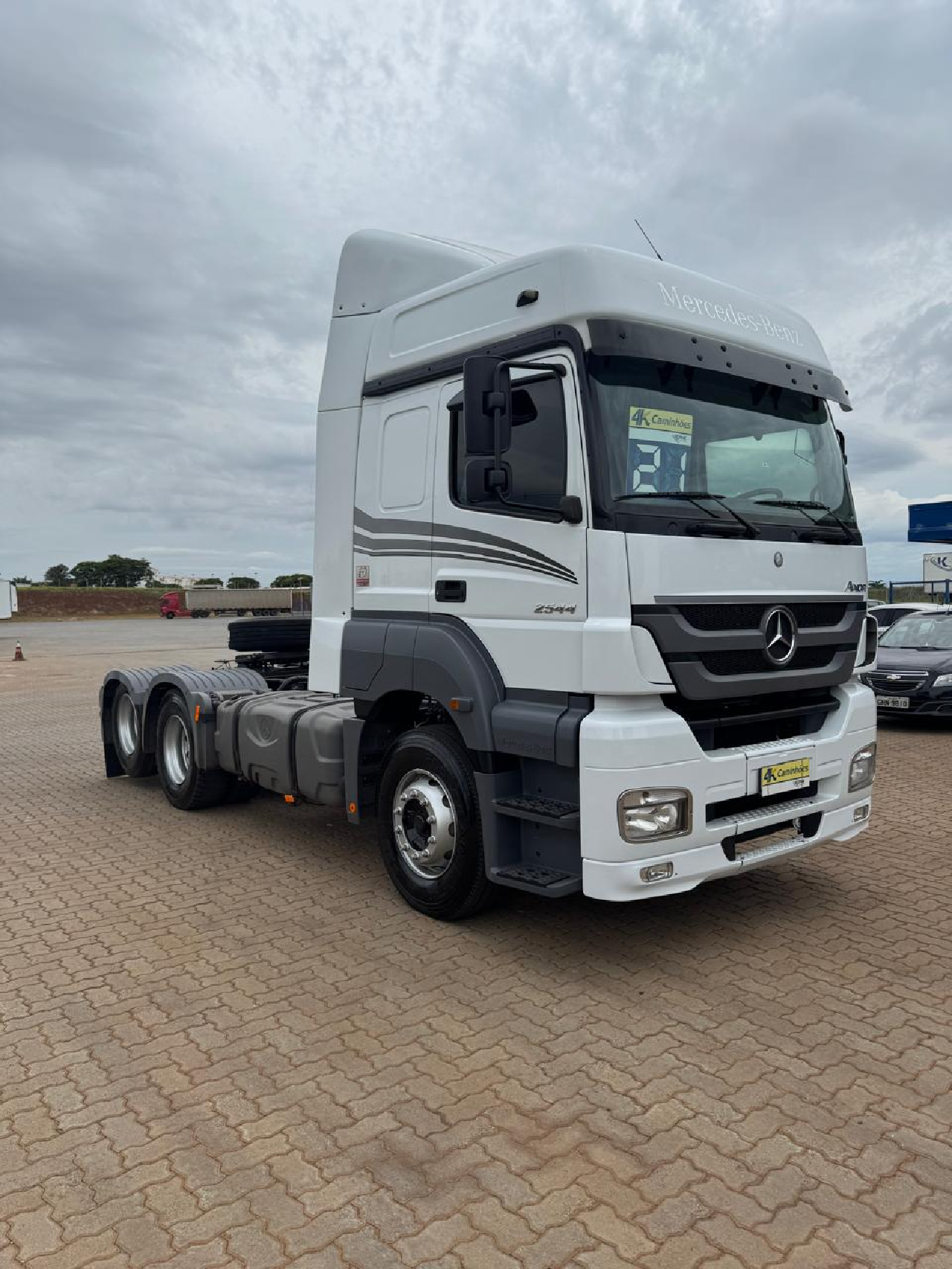 CAMINHAO MERCEDES-BENZ MB 2544 Cavalo Mecânico Cavalo 6x2 4K Caminhões - Araras ARARAS SÃO PAULO SP