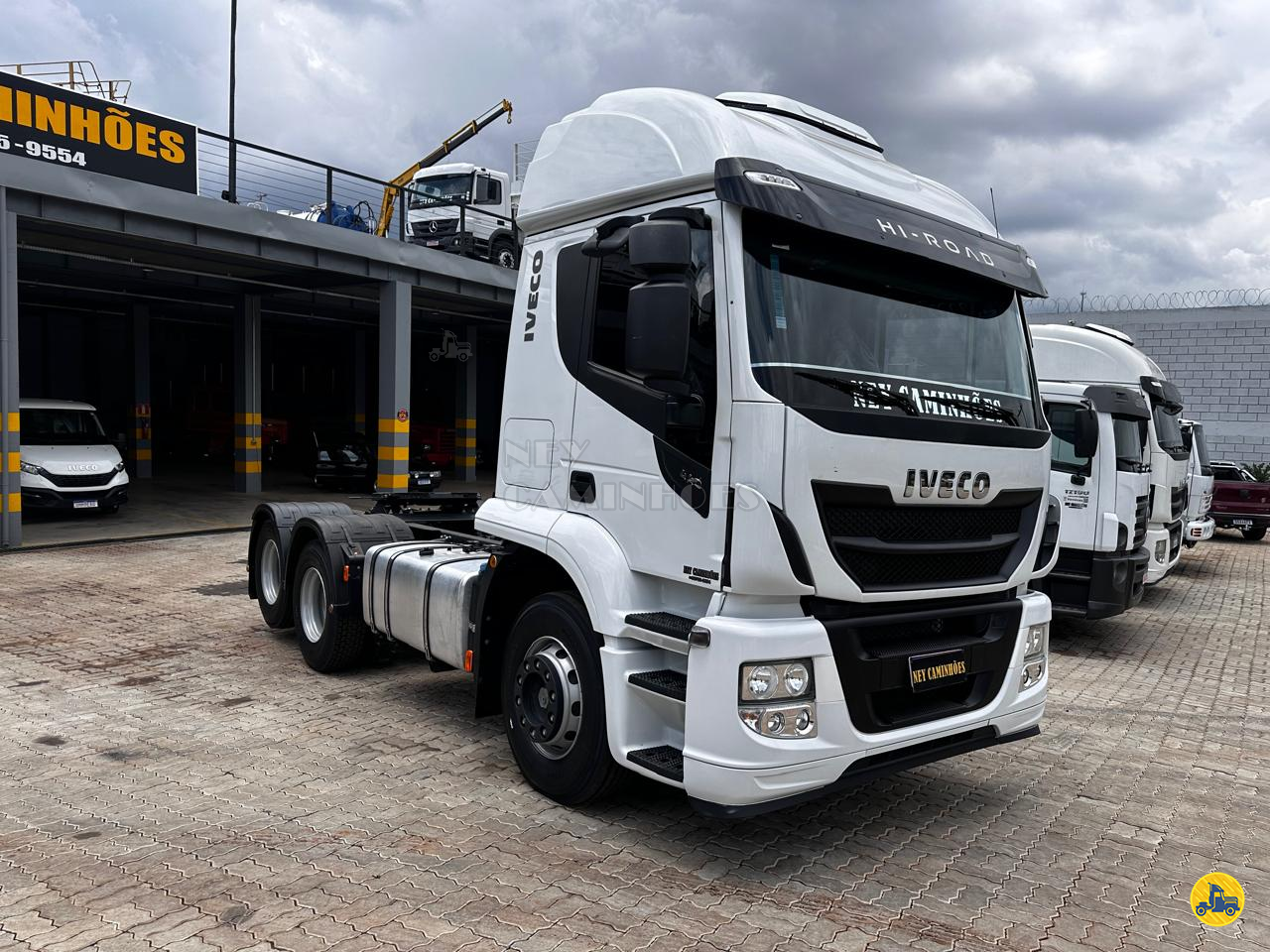 CAMINHAO IVECO STRALIS 440 HI ROAD Chassis Truck 6x2 Ney Caminhões CONTAGEM MINAS GERAIS MG