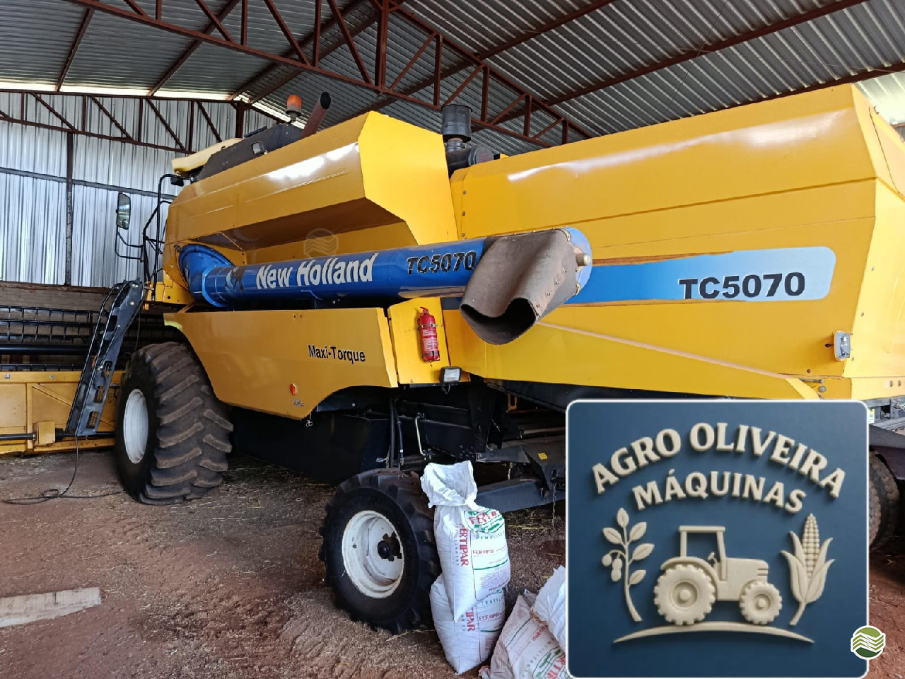 COLHEITADEIRA NEW HOLLAND TC 5070 Agro Oliveira Máquinas IRETAMA PARANÁ PR