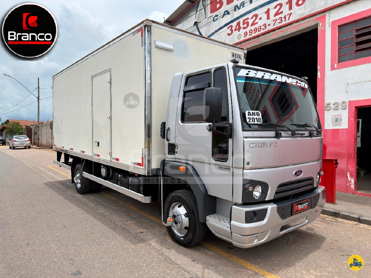 CAMINHAO FORD CARGO 1119 Baú Térmico 3/4 4x2 Branco Caminhões CAREACU MINAS GERAIS MG