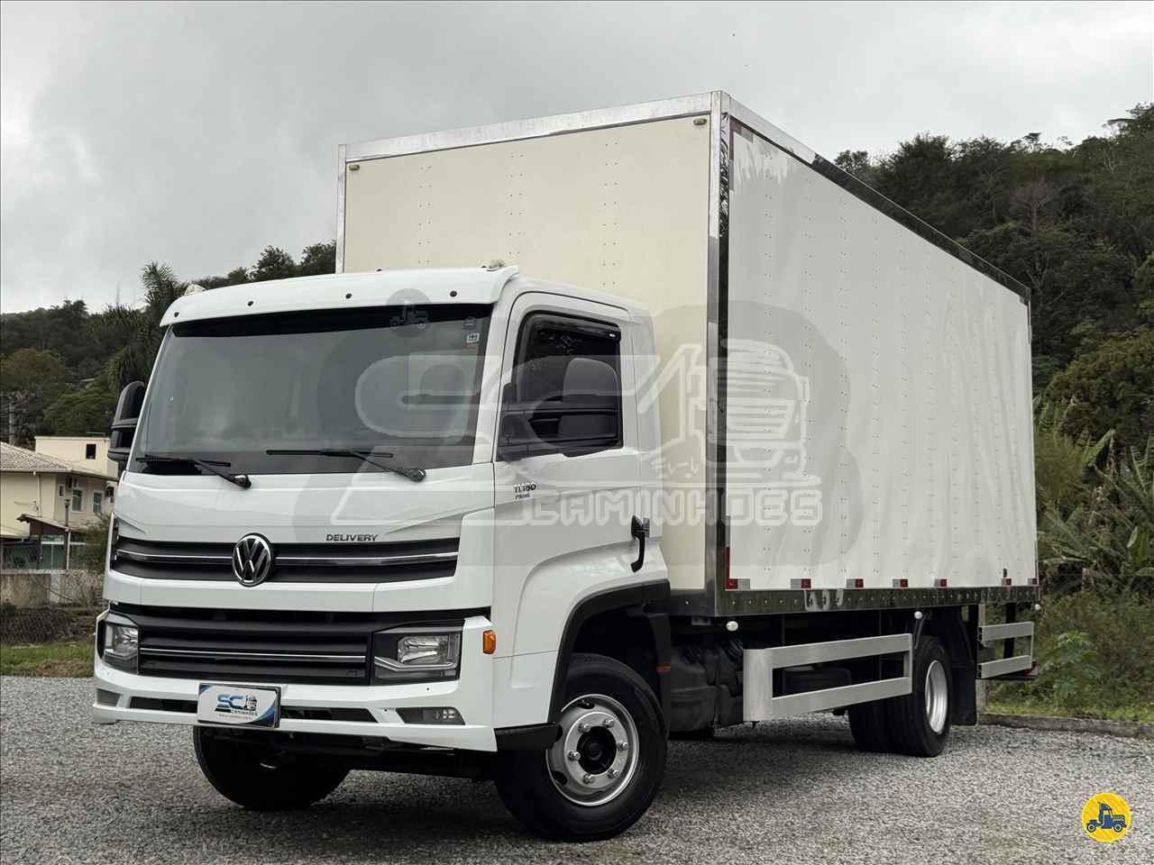 CAMINHAO VOLKSWAGEN VW 11180 Baú Furgão 3/4 4x2 SC Caminhões BALNEARIO CAMBORIU SANTA CATARINA SC