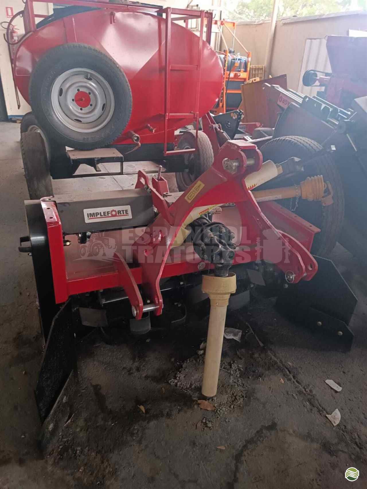 IMPLEMENTOS AGRICOLAS ENXADA ROTATIVA ENCANTERADEIRA