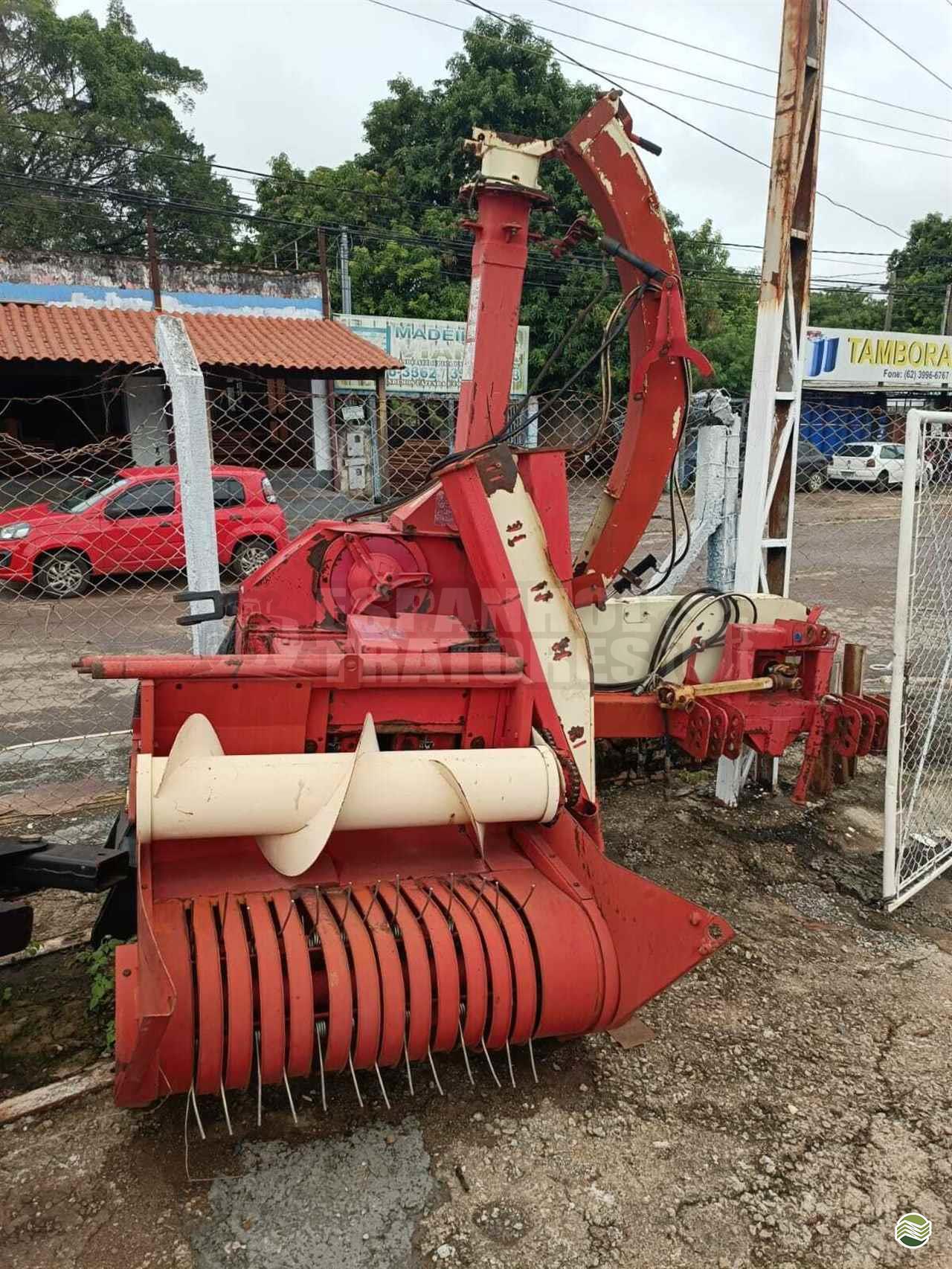 IMPLEMENTOS AGRICOLAS ENSILADEIRA ENSILADEIRA 1 LINHA