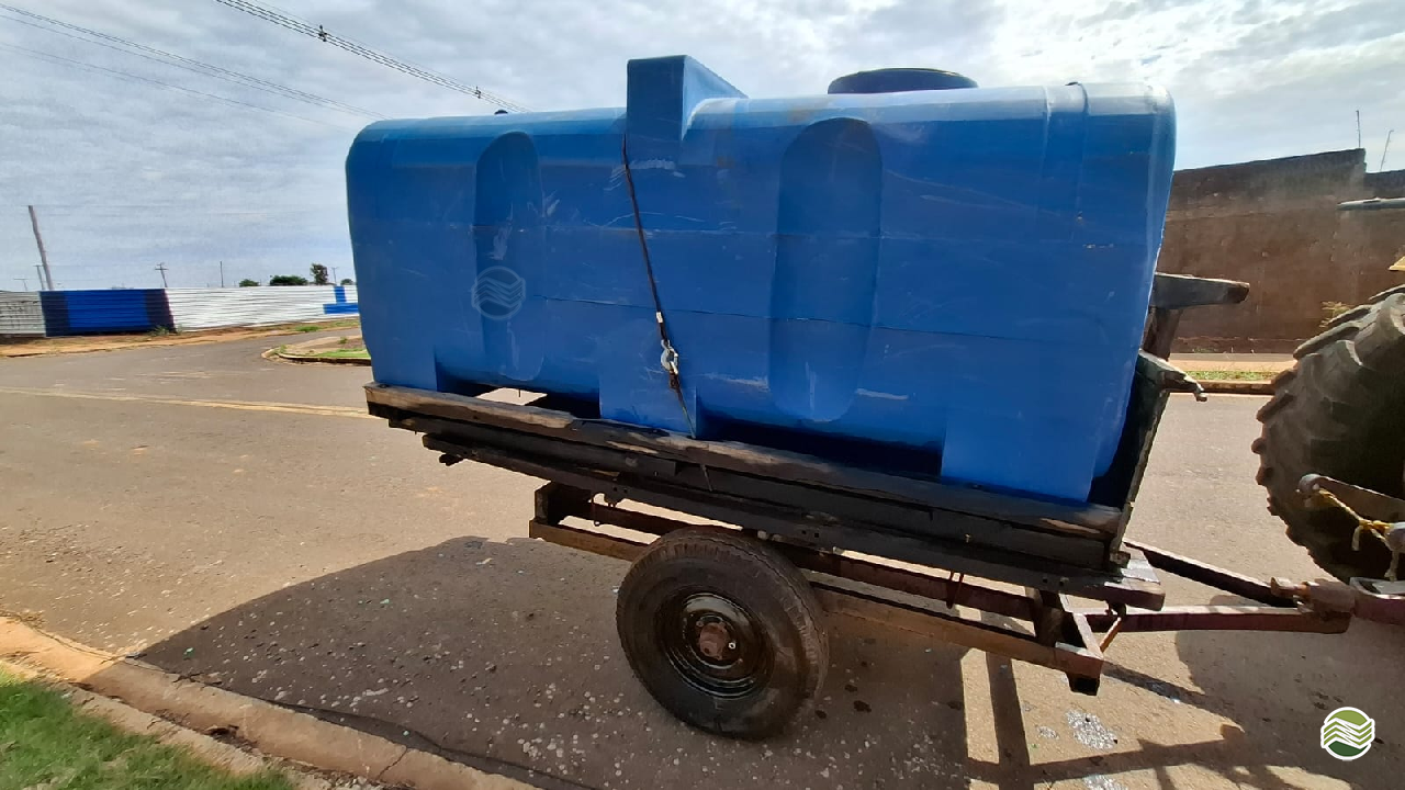 IMPLEMENTOS AGRICOLAS CARRETA TANQUE TANQUE 4500 LITROS Viamaq Tratores e Peças CAMPO GRANDE MATO GROSSO DO SUL MS