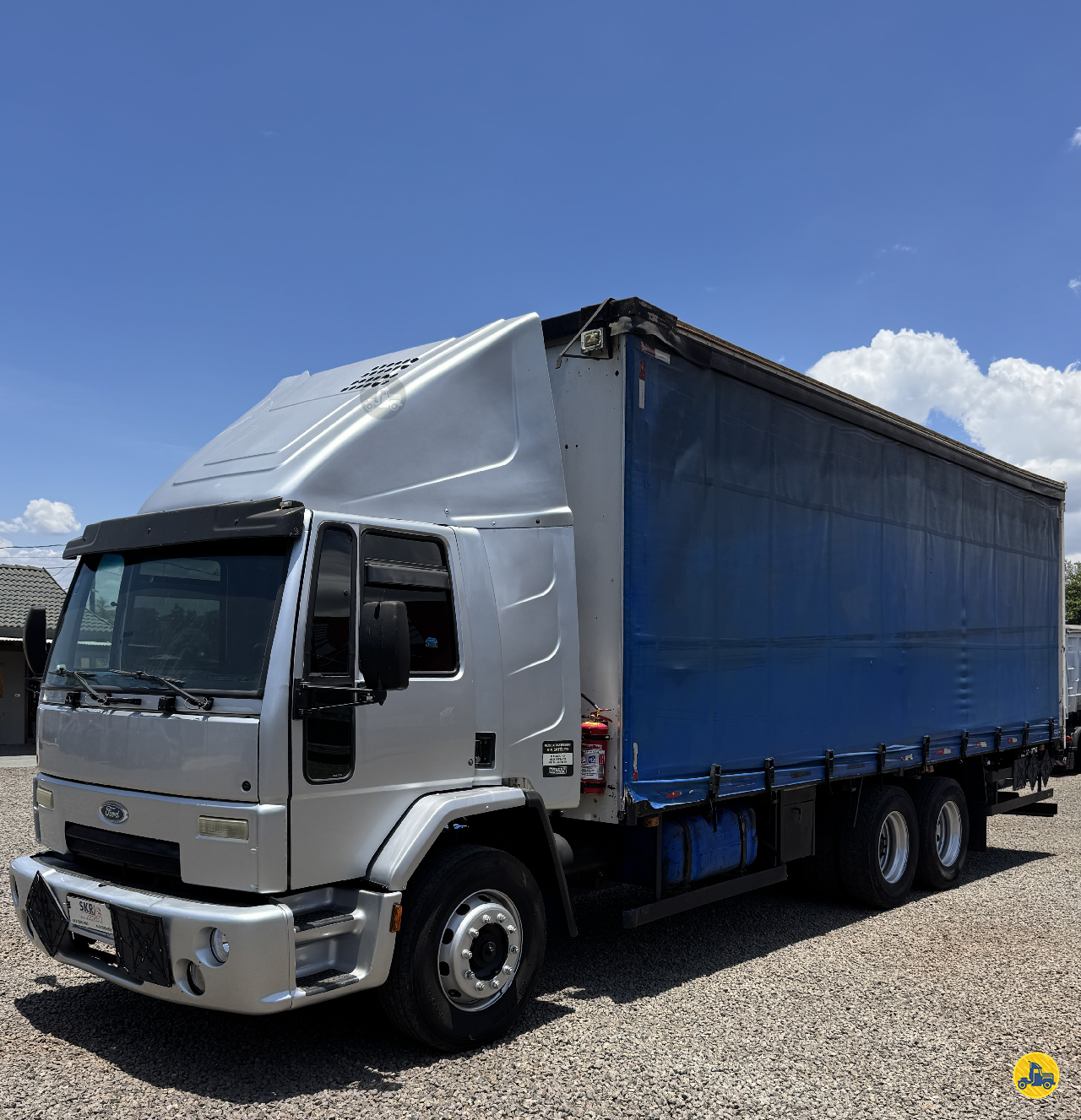 CAMINHAO FORD CARGO 2422 Baú Sider Truck 6x2 SKR Caminhões e Carretas LONDRINA PARANÁ PR