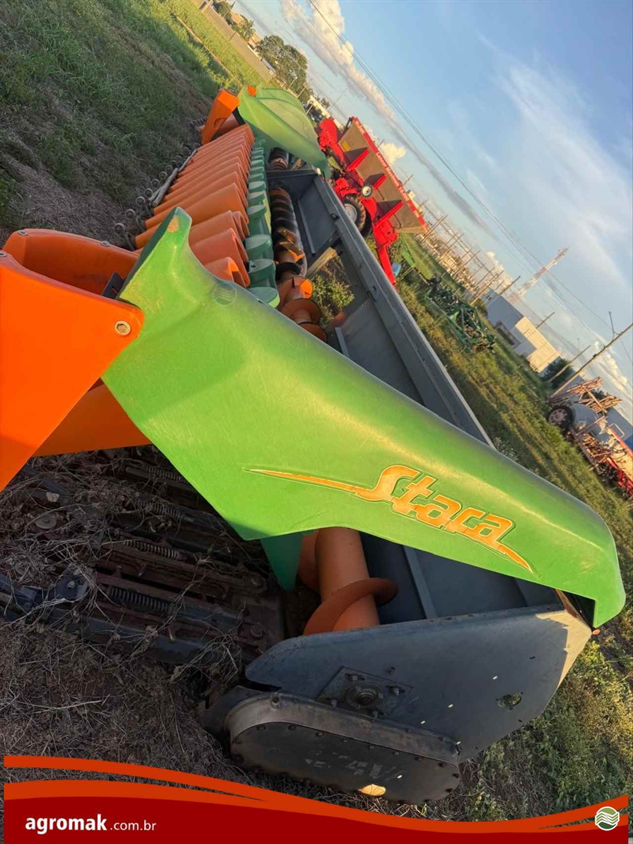 PLATAFORMA COLHEITADEIRA STARA BRAVA 8730 Agromak Máquinas Agrícolas CAMPO VERDE MATO GROSSO MT