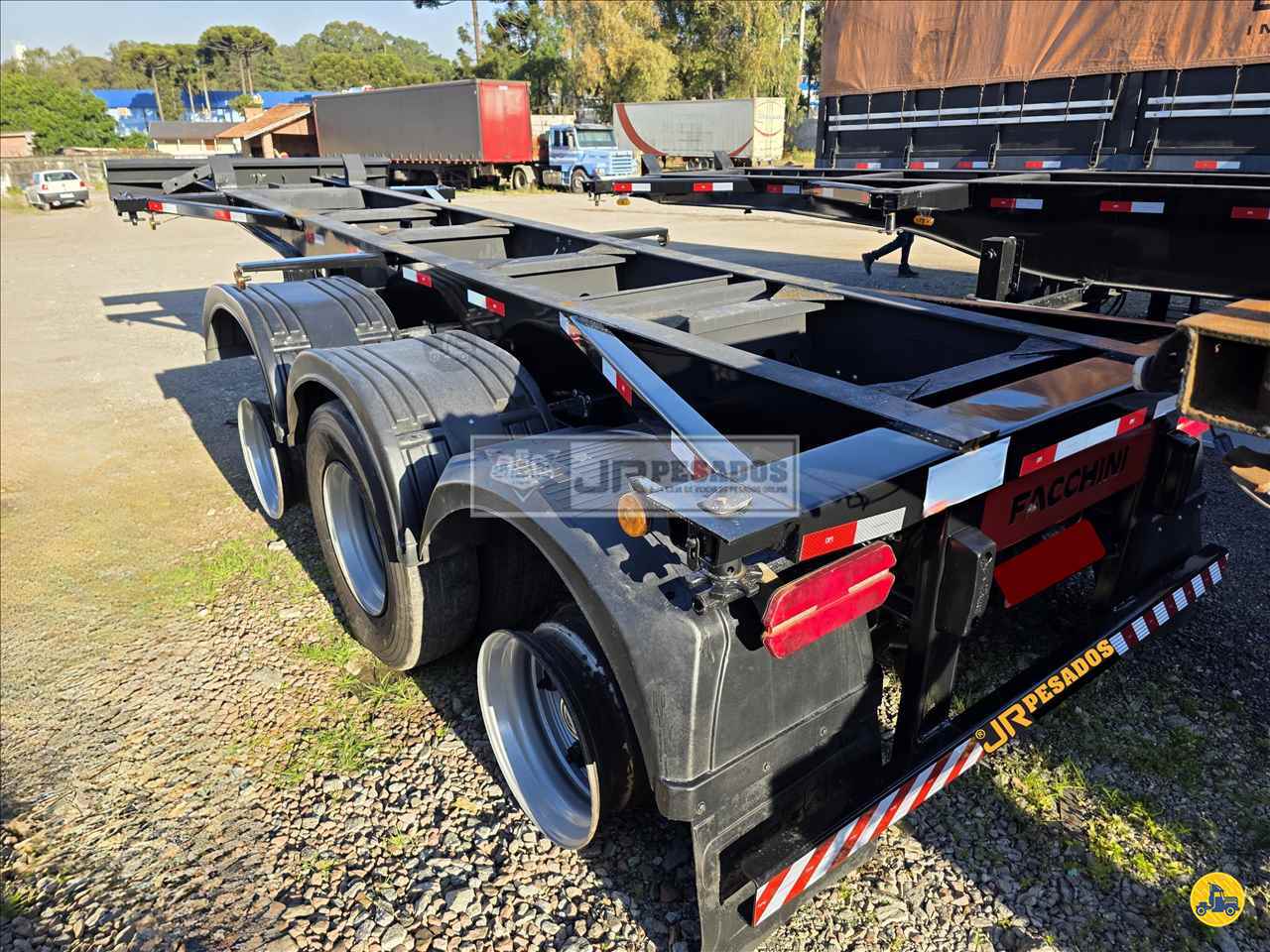 CARRETA SEMI-REBOQUE PORTA-CONTAINER JR Pesados CURITIBA PARANÁ PR