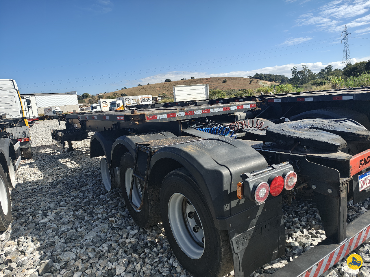 CARRETA BITREM 9 EIXOS CONTAINER TransDaniel POUSO ALEGRE MINAS GERAIS MG