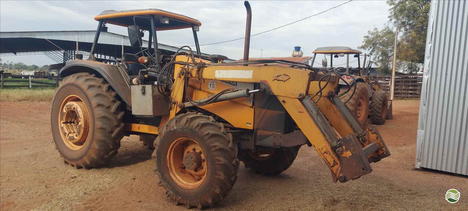 TRATOR VALTRA VALTRA BM 110 Tração 4x4 Valdomiro Tratores ITURAMA MINAS GERAIS MG