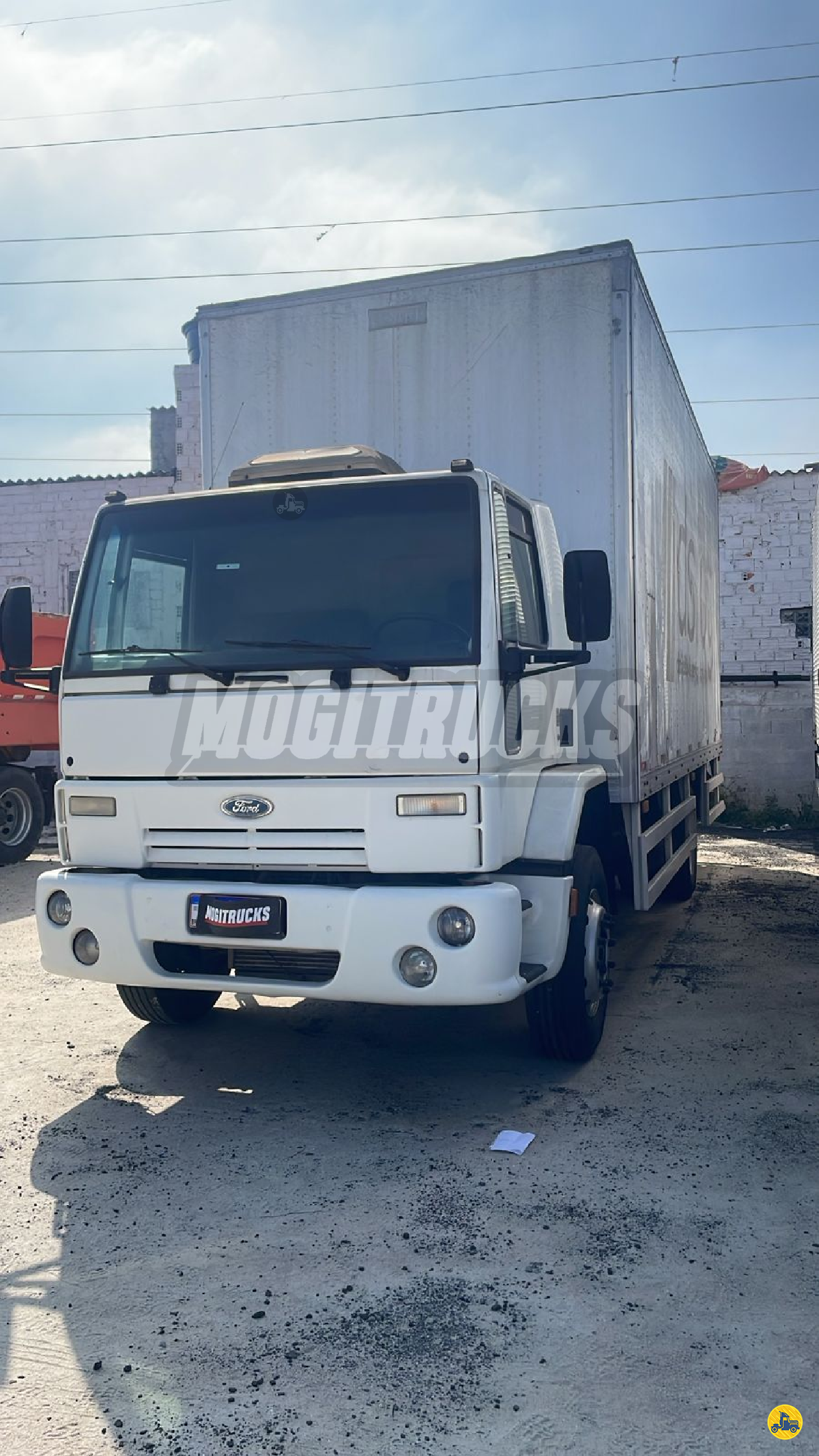 CAMINHAO FORD CARGO 1517 Baú Furgão Toco 4x2 Mogitrucks MOGI DAS CRUZES SÃO PAULO SP