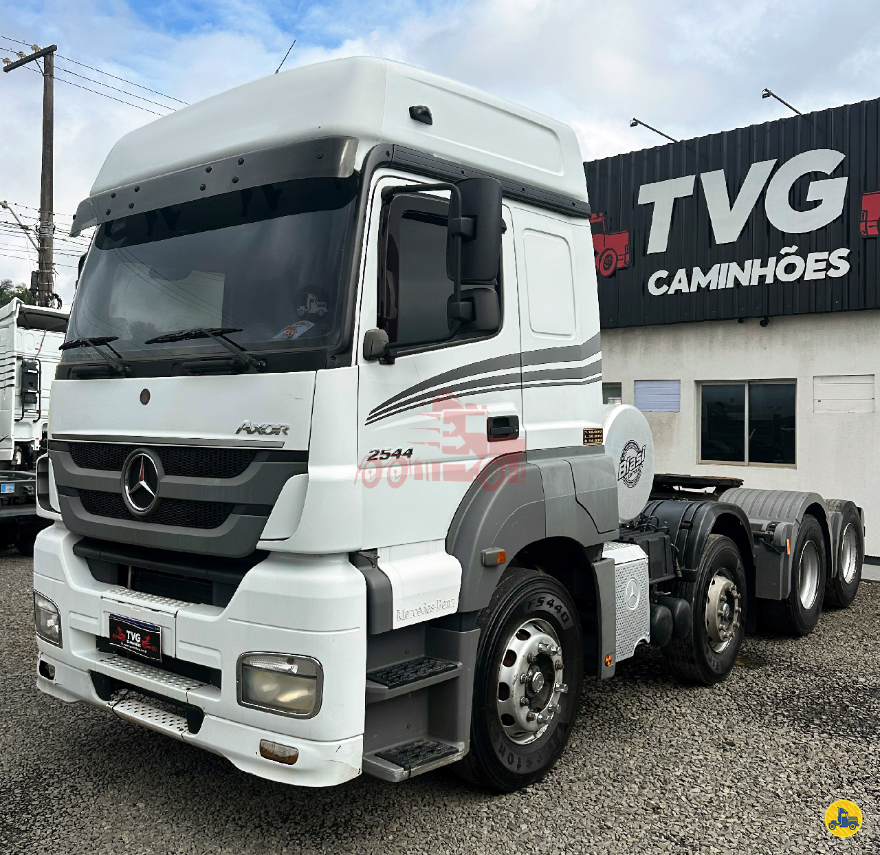 CAMINHAO MERCEDES-BENZ MB 2544 Cavalo Mecânico Cavalo 8x2 TVG Caminhões GUARULHOS SÃO PAULO SP