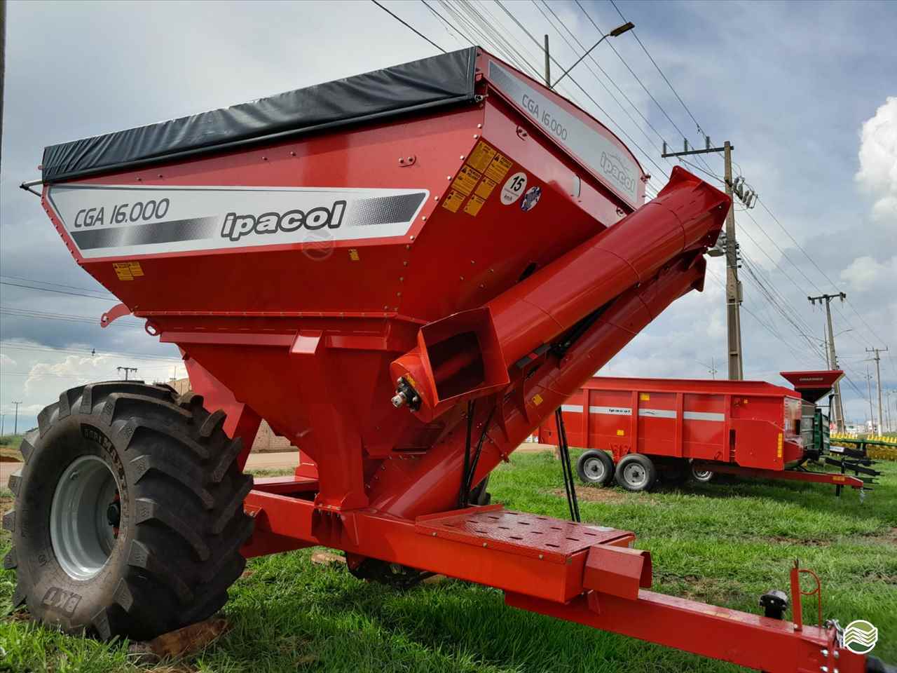 IMPLEMENTOS AGRICOLAS CARRETA BAZUKA GRANELEIRA 16000 Primavera Máquinas Usadas PRIMAVERA DO LESTE MATO GROSSO MT