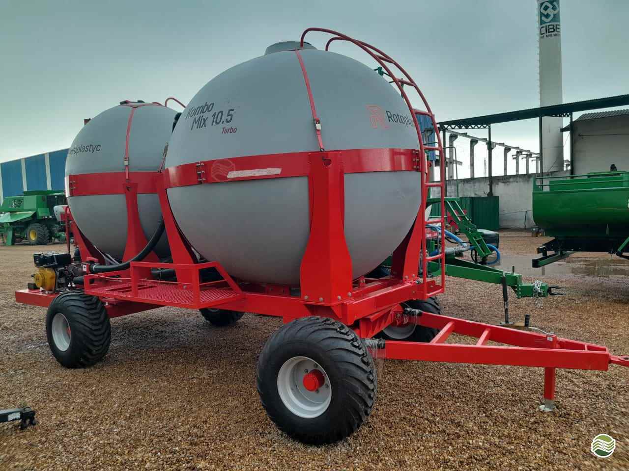IMPLEMENTOS AGRICOLAS CARRETA CALDA PRONTA CARRETA 10.000 L Primavera Máquinas Usadas PRIMAVERA DO LESTE MATO GROSSO MT