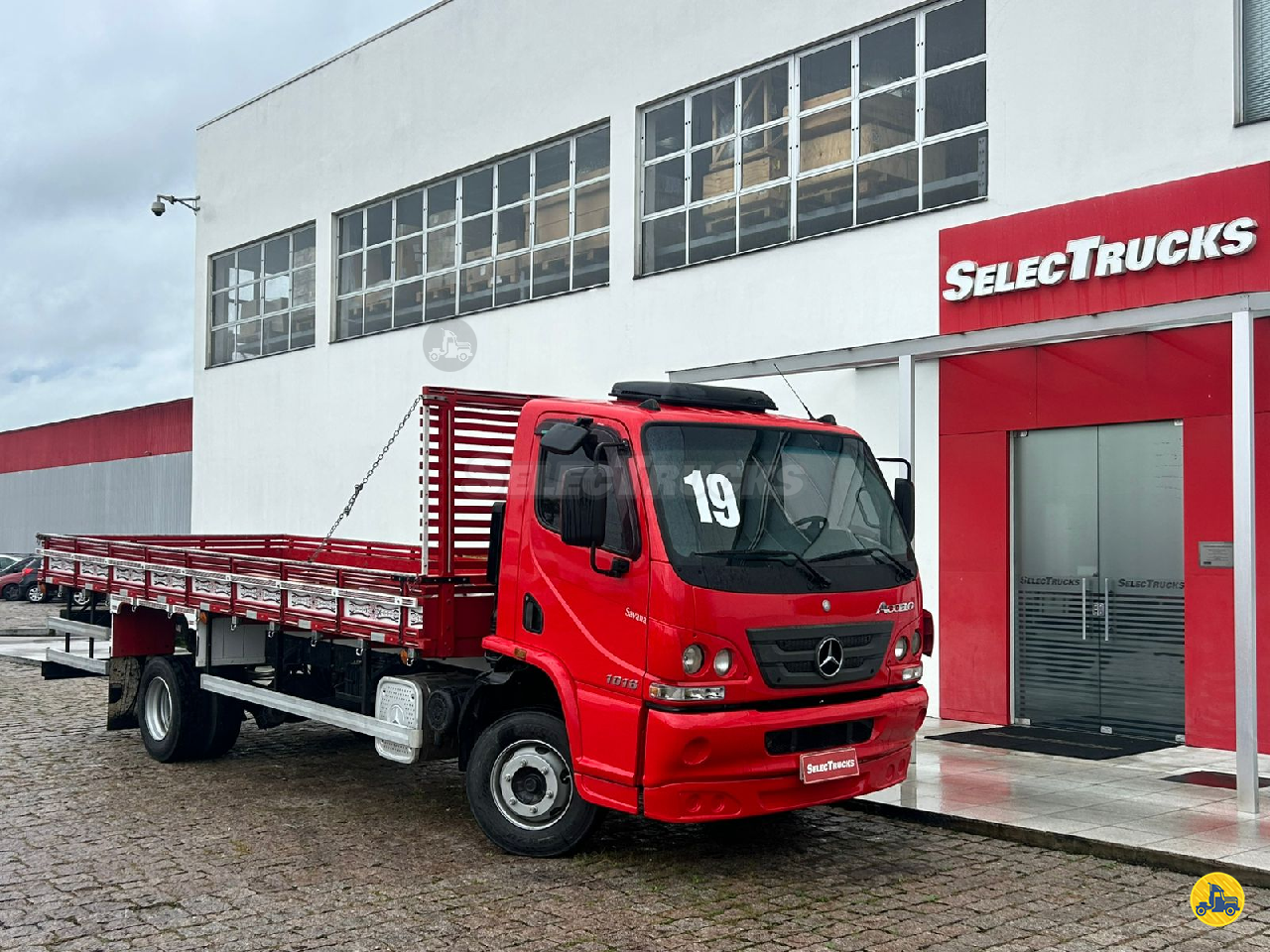 CAMINHAO MERCEDES-BENZ MB 1016 Carroceria Cabine Suplementar 3/4 4x2 SelecTrucks -  Curitiba PR SAO JOSE DOS PINHAIS PARANÁ PR