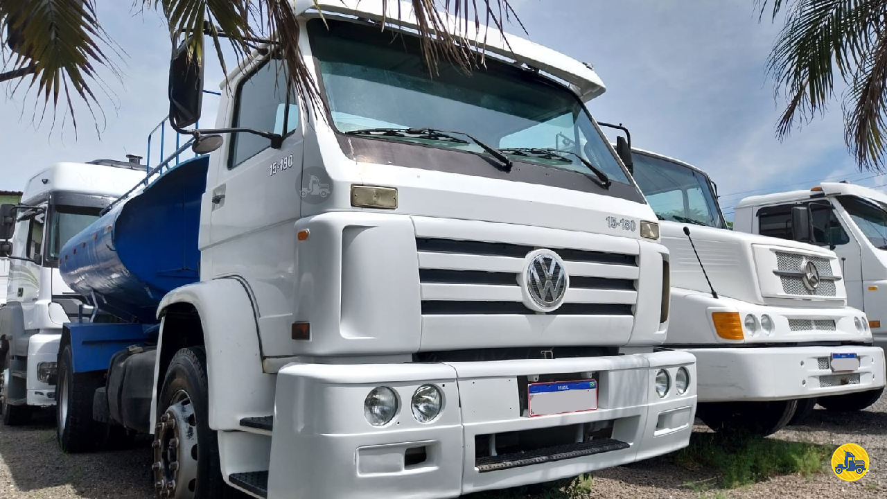 CAMINHAO VOLKSWAGEN VW 15180 Tanque Pipa Toco 4x2 Cavalheiro Caminhões PORTO ALEGRE RIO GRANDE DO SUL RS