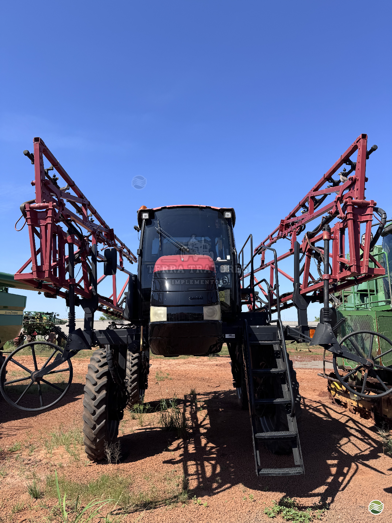 PULVERIZADOR CASE PATRIOT 250 Tração 4x4 Terra Tratores Implementos ESTRELA DO NORTE SÃO PAULO SP