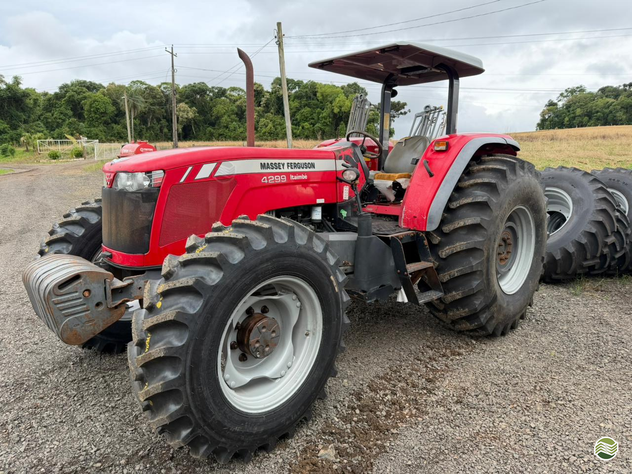 TRATOR MASSEY FERGUSON MF 4299 Tração 4x4 Ouro Agrícola SANANDUVA RIO GRANDE DO SUL RS