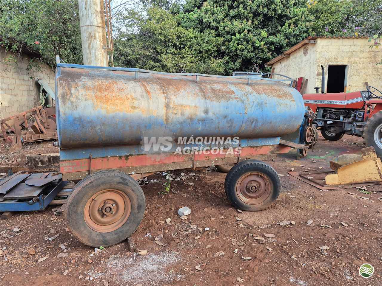 IMPLEMENTOS AGRICOLAS CARRETA TANQUE TANQUE 4000 LITROS WS Máquinas Agrícolas SERTAOZINHO SÃO PAULO SP