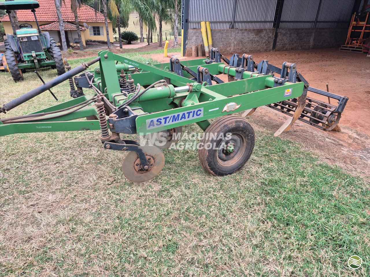 IMPLEMENTOS AGRICOLAS SUBSOLADOR 5 HASTES DISCO CORTE WS Máquinas Agrícolas SERTAOZINHO SÃO PAULO SP