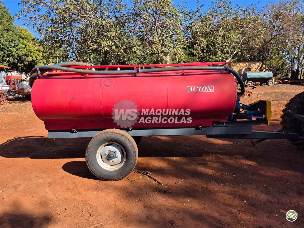 IMPLEMENTOS AGRICOLAS CARRETA TANQUE TANQUE 3000 LITROS WS Máquinas Agrícolas SERTAOZINHO SÃO PAULO SP