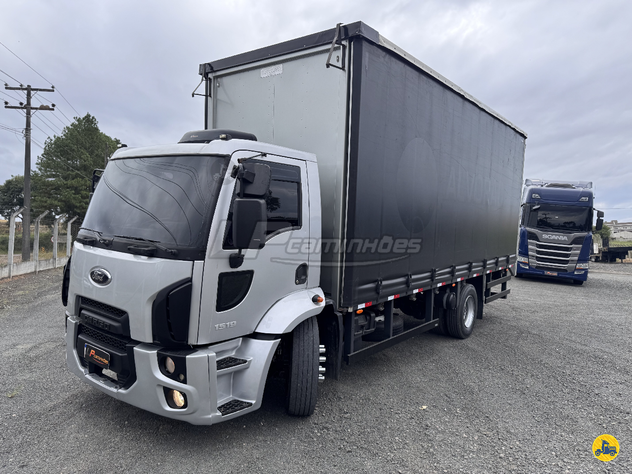 CAMINHAO FORD CARGO 1519 Baú Sider Toco 4x2 LP Caminhões CANOINHAS SANTA CATARINA SC