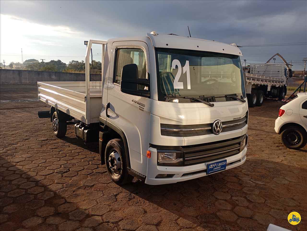 CAMINHAO VOLKSWAGEN DELIVERY EXPRESS Carga Seca 3/4 4x2 Massa Caminhões SAO MANUEL SÃO PAULO SP