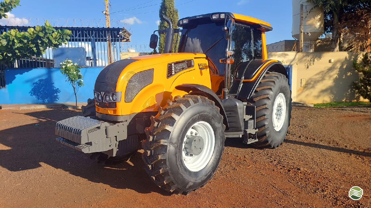 TRATOR VALTRA VALTRA BH 210 Tração 4x4 Lago Azul Tratores MORRO AGUDO SÃO PAULO SP