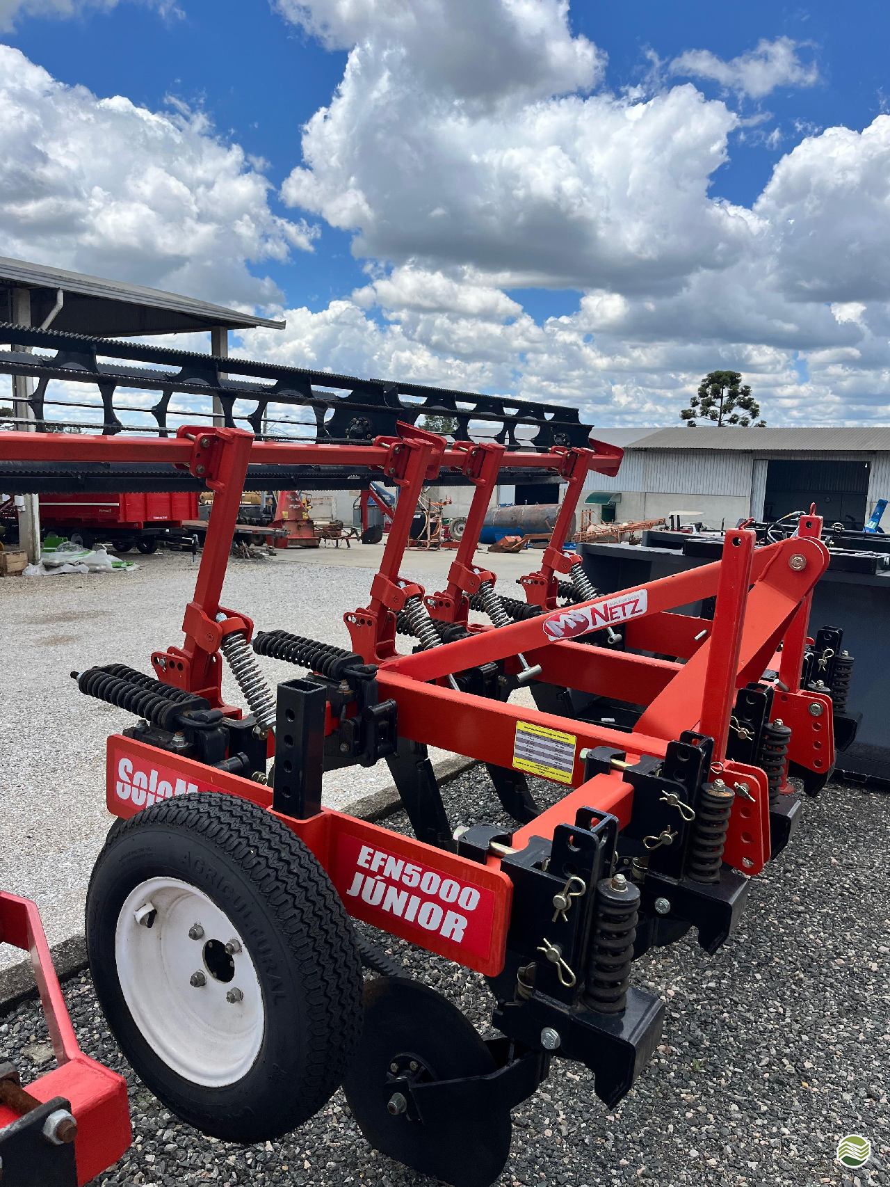 IMPLEMENTOS AGRICOLAS ESCARIFICADOR 5 HASTES DISCO CORTE Implemaq - Implementos e Máquinas Agrícolas PALMEIRA PARANÁ PR