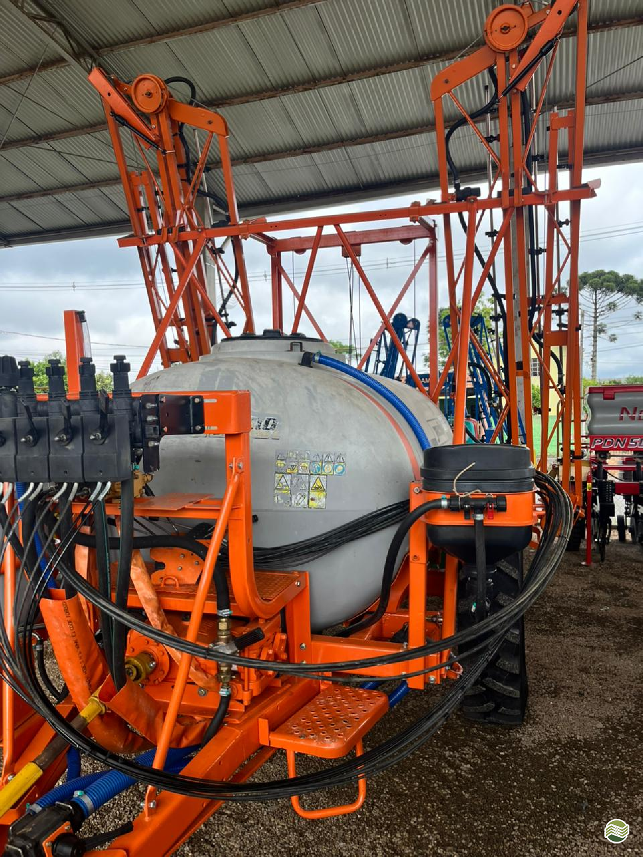 PULVERIZADOR JACTO COLUMBIA AD18 Arrasto Implemaq - Implementos e Máquinas Agrícolas PALMEIRA PARANÁ PR